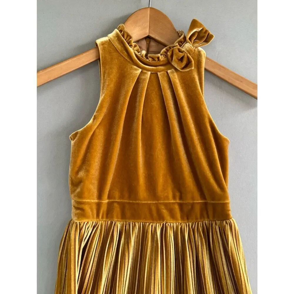 🎉5 for $45🎉 Gianni Bini dress velvet girls size 6